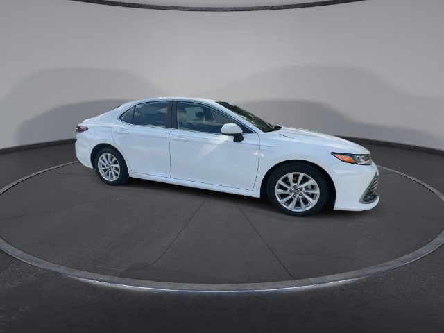 Used 2024 Toyota Camry LE FWD image 9