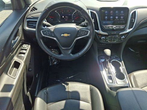 Used 2022 Chevrolet Equinox Premier AWD/4WD image 12