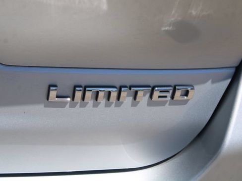 Used 2021 Jeep Grand Cherokee L Limited AWD/4WD image 10