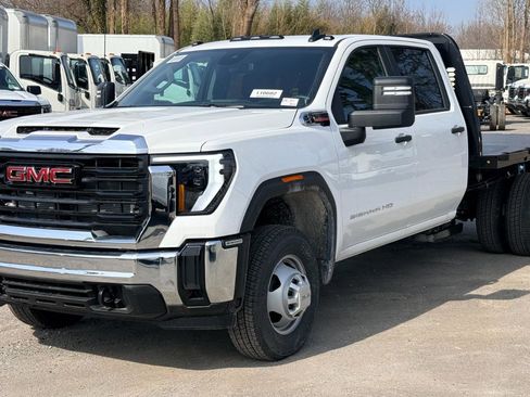 New 2026 GMC Sierra 3500 Pro w/ Convenience Package image 2