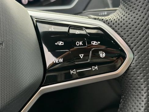 Certified 2024 Volkswagen Tiguan SEL R-Line AWD/4WD image 25