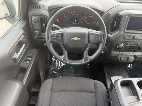 Used 2025 Chevrolet Silverado 1500 W/T AWD/4WD image 14
