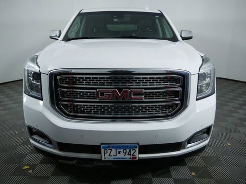 Used 2017 GMC Yukon XL SLT image 3