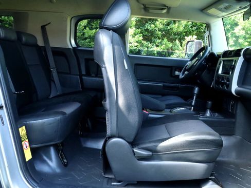 Used 2008 Toyota FJ Cruiser 4WD image 24
