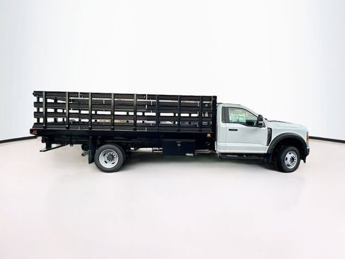 New 2025 Ford F550 4x4 Regular Cab Super Duty image 4