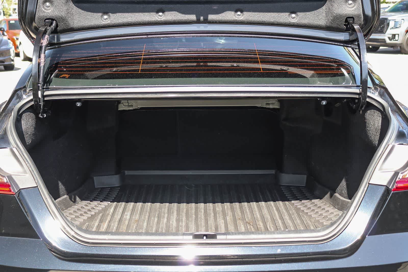 Used 2025 Toyota Camry SE FWD image 25