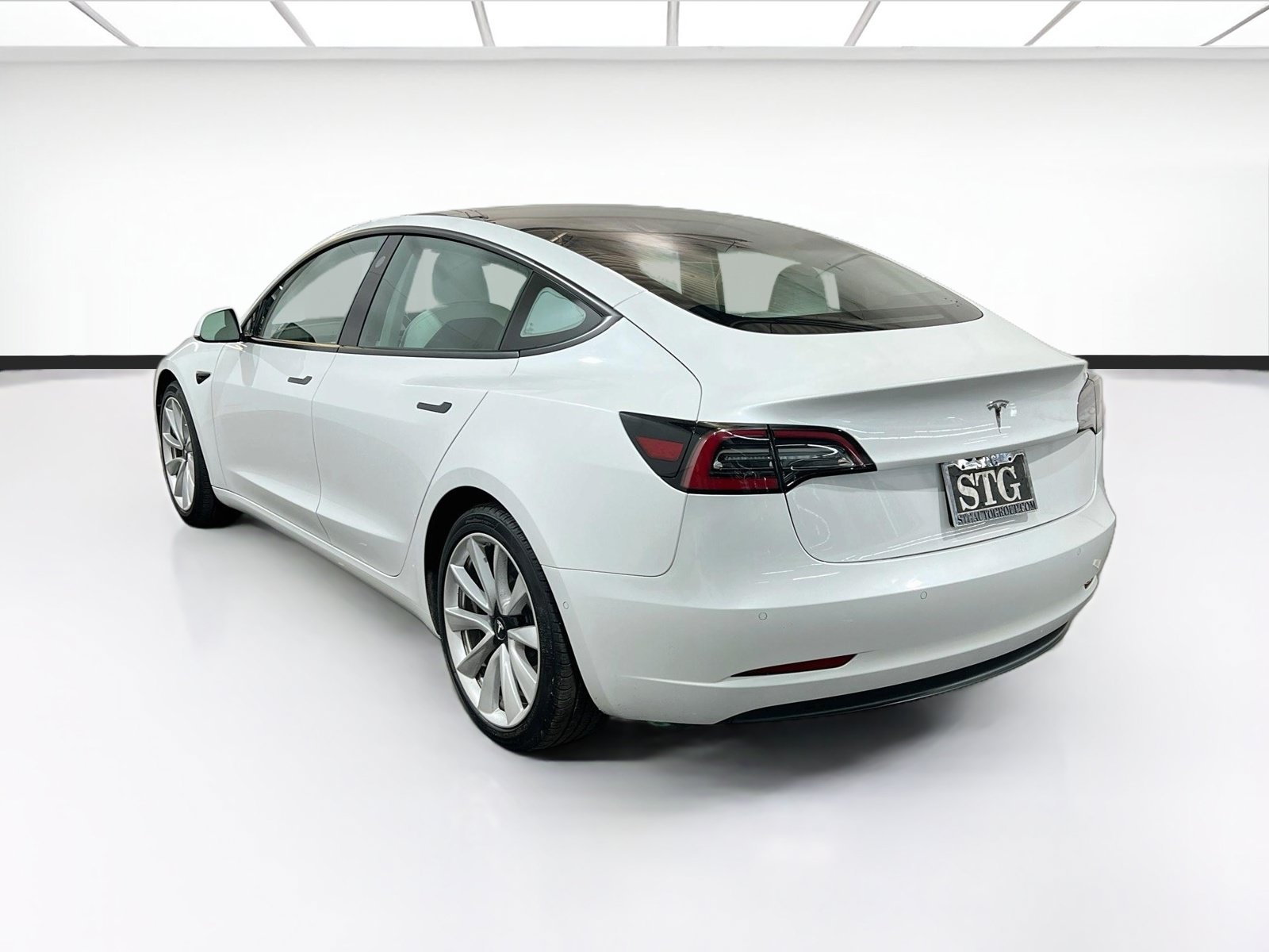Used 2021 Tesla Model 3 Standard Range Plus RWD image 6