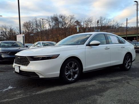 Used 2024 Honda Accord EX image 3