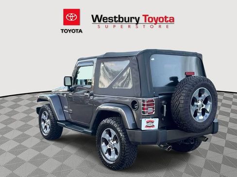 Used 2016 Jeep Wrangler Sahara w/ Connectivity Group AWD/4WD image 9