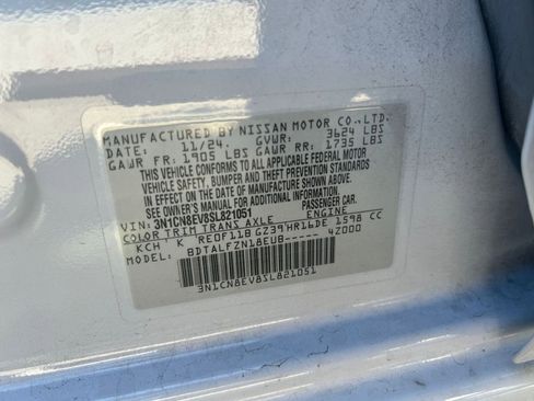 Used 2025 Nissan Versa SV image 27