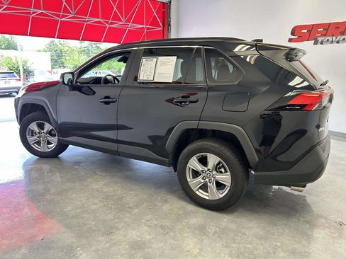 Used 2025 Toyota RAV4 XLE AWD/4WD image 6