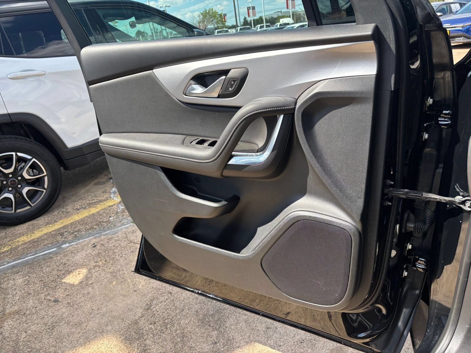 Used 2026 Chevrolet Blazer LT FWD image 18