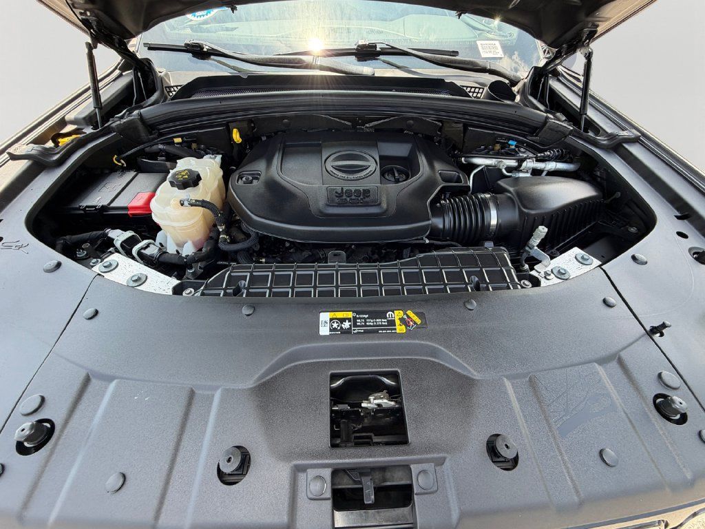 Used 2021 Jeep Grand Cherokee L Overland AWD/4WD image 9