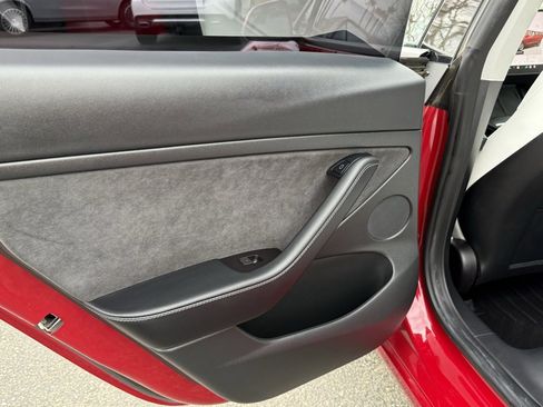 Used 2022 Tesla Model 3 Performance image 23