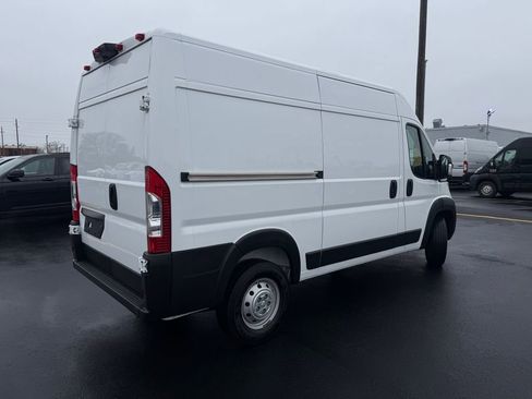 Used 2023 RAM ProMaster 2500 w/ Convenience Group image 8