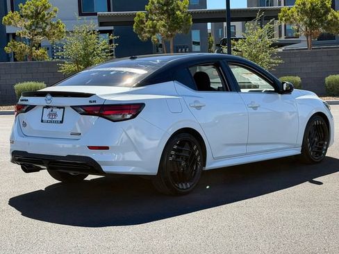 Certified 2022 Nissan Sentra SR w/ Midnight Edition FWD image 6
