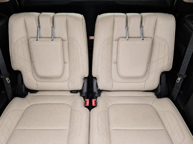 Used 2019 Ford Explorer Platinum AWD/4WD image 12