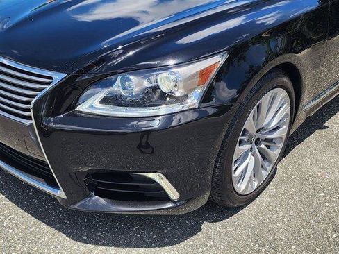 Used 2013 Lexus LS 460 w/ Comfort Pkg RWD image 5