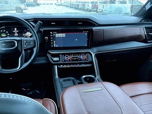 Used 2024 GMC Sierra 3500 Denali Ultimate image 6