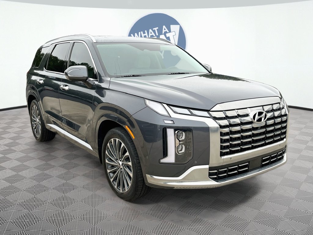 Used 2024 Hyundai Palisade Calligraphy FWD image 3