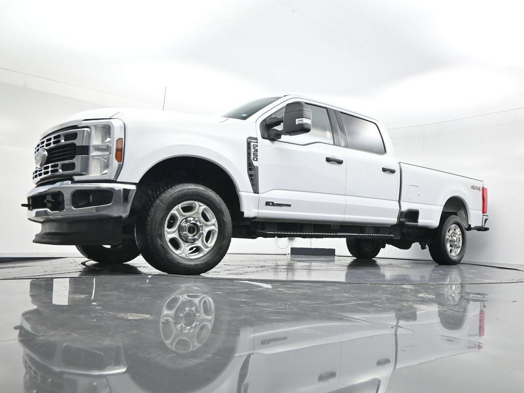 Used 2025 Ford F350 XLT AWD/4WD image 46