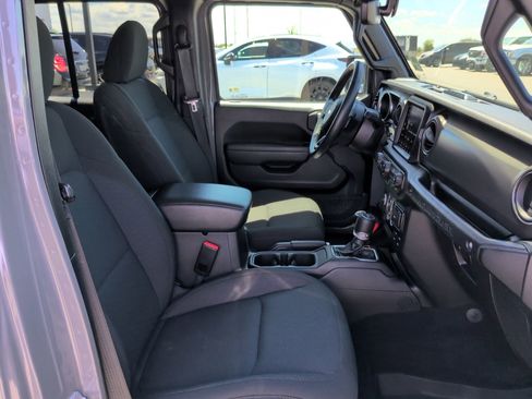 Used 2023 Jeep Wrangler Unlimited w/ Cold Weather Group AWD/4WD image 14