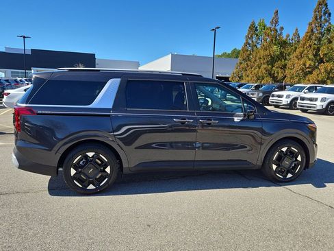 New 2026 Kia Carnival EX image 7