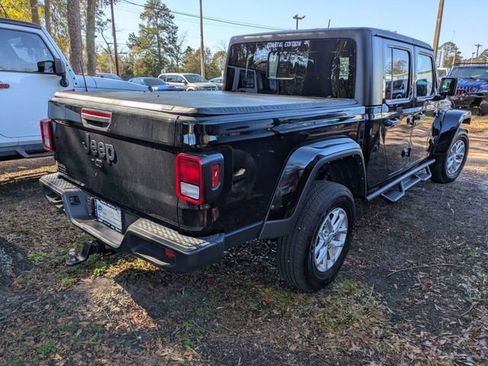 Used 2023 Jeep Gladiator Sport image 5