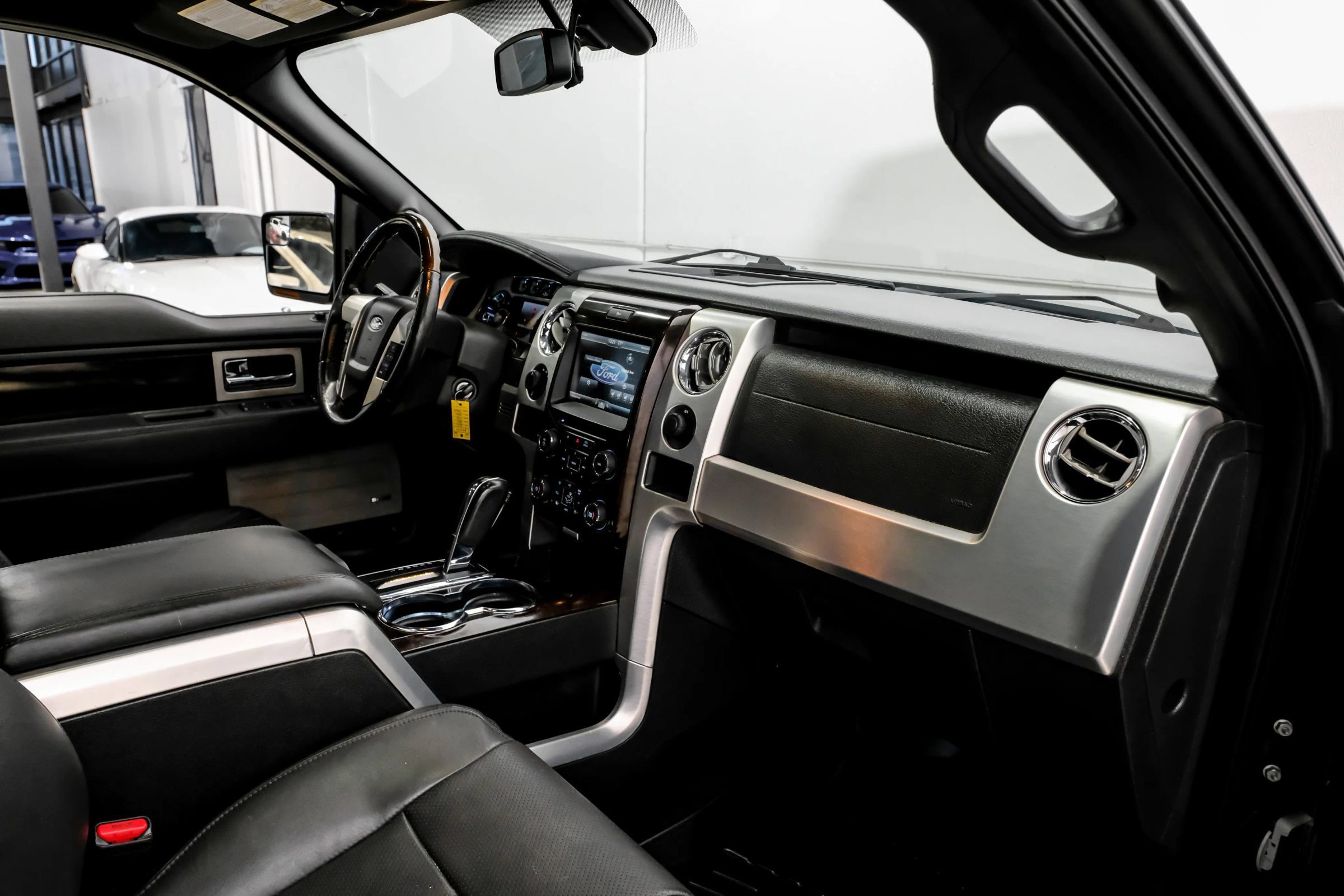 Used 2014 Ford F150 Platinum AWD/4WD image 17