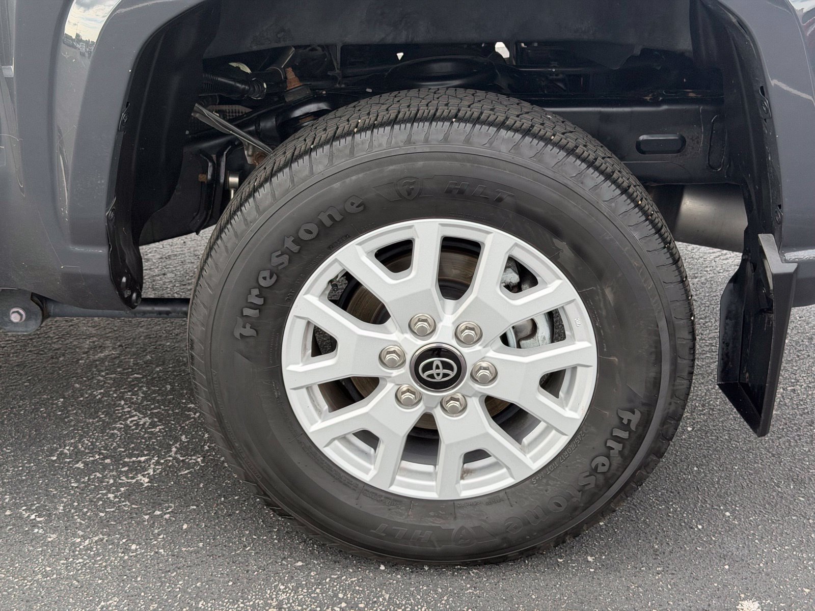 Used 2024 Toyota Tacoma SR5 AWD/4WD image 29