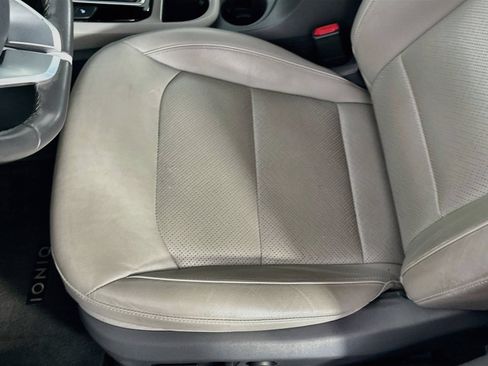 Used 2018 Hyundai Ioniq Limited w/ Limited Ultimate Package 03 FWD image 19