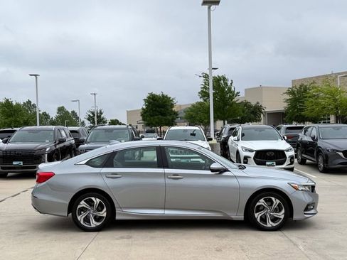 Used 2019 Honda Accord EX image 5