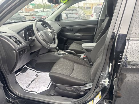 Used 2025 Mitsubishi Outlander Sport ES AWD/4WD image 12