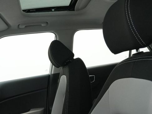 New 2025 Hyundai Venue SEL image 26