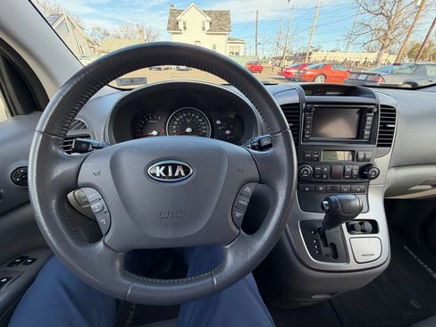 Used 2009 Kia Sedona EX w/ Luxury Pkg image 21
