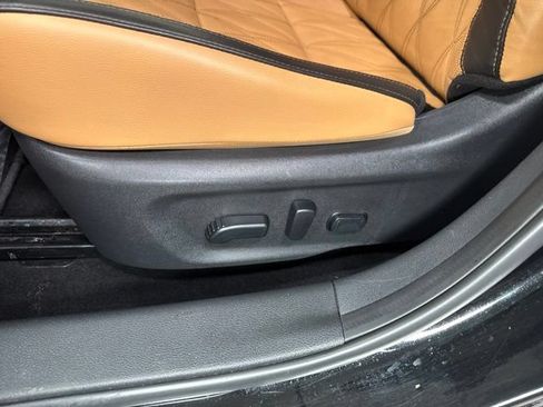 Used 2020 Nissan Sentra SV w/ SV Premium Package FWD image 6
