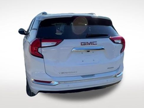Used 2023 GMC Terrain Denali w/ Denali Premium Package image 8