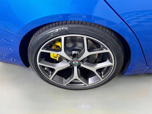 Used 2018 Alfa Romeo Giulia Ti Sport w/ Quick Order Package 22U Sport image 33