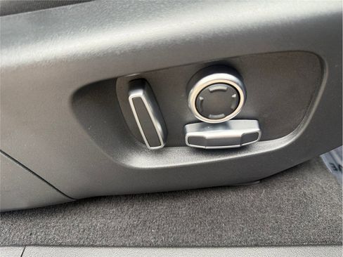 Used 2021 Land Rover Range Rover Evoque SE image 36