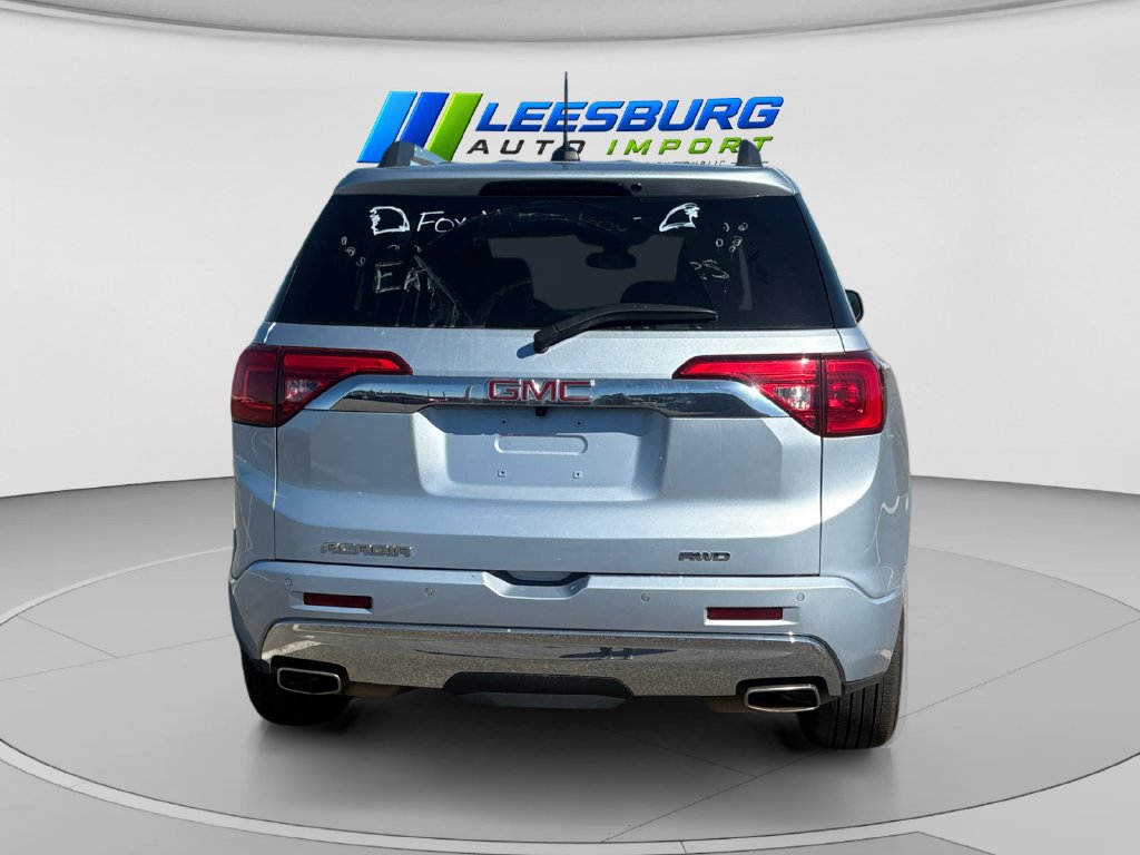 Used 2017 GMC Acadia Denali w/ Technology Package AWD/4WD image 4