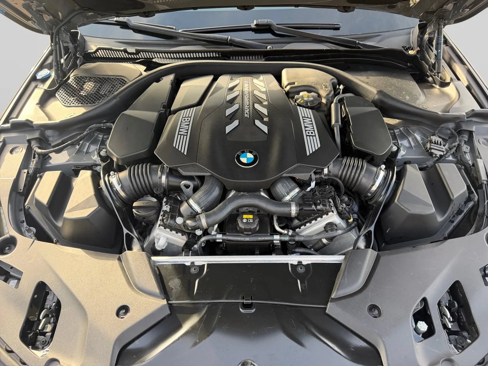 Used 2021 BMW M550i xDrive w/ Executive Package AWD/4WD image 36