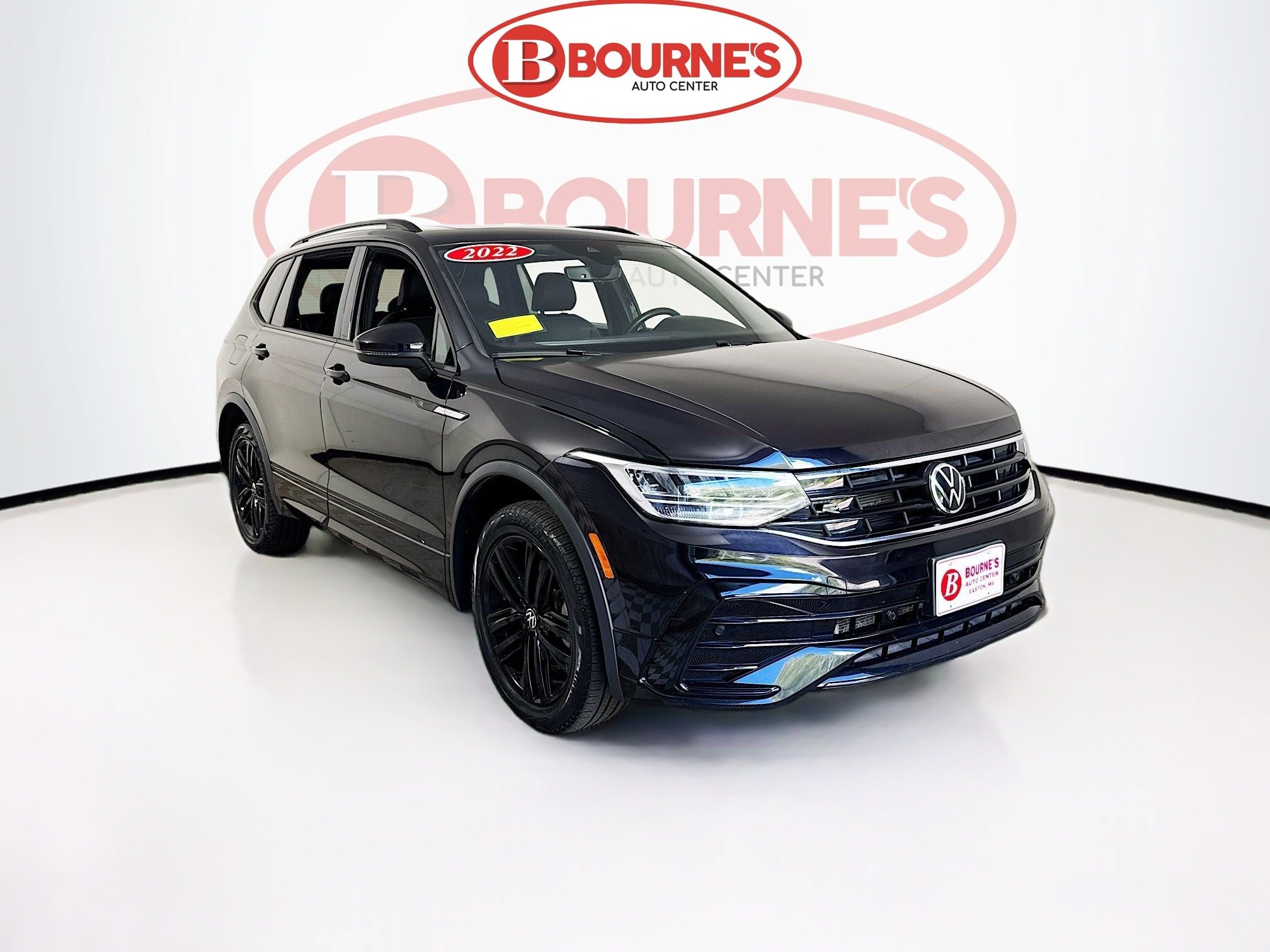 Used 2022 Volkswagen Tiguan SE R-Line AWD/4WD image 1