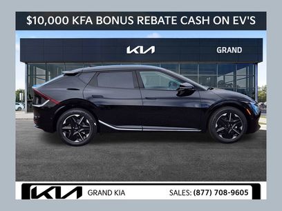 New 2025 Kia EV6 Wind
