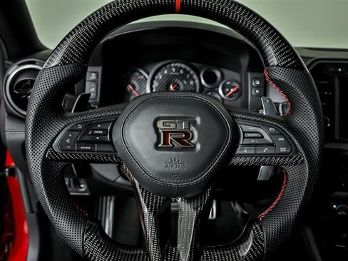Used 2018 Nissan GT-R Premium AWD/4WD image 30