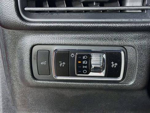 Certified 2024 Lincoln Corsair AWD w/ Equipment Group 101A image 12