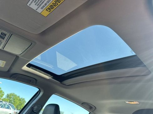 Used 2017 Honda Accord Touring image 5