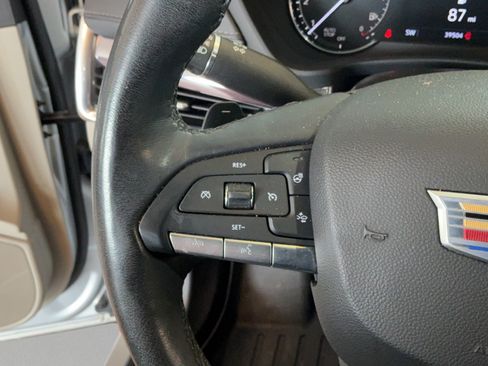 Used 2021 Cadillac XT4 Luxury w/ Cold Weather Package FWD image 14