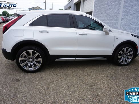 Used 2019 Cadillac XT4 Premium Luxury w/ Technology Package FWD image 12