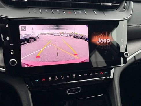 New 2026 Jeep Grand Cherokee L Limited w/ Limited Altitude Package AWD/4WD image 23