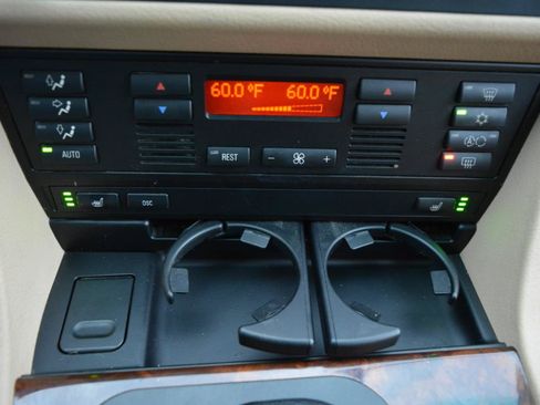 Used 1999 BMW 540i Sedan RWD image 28